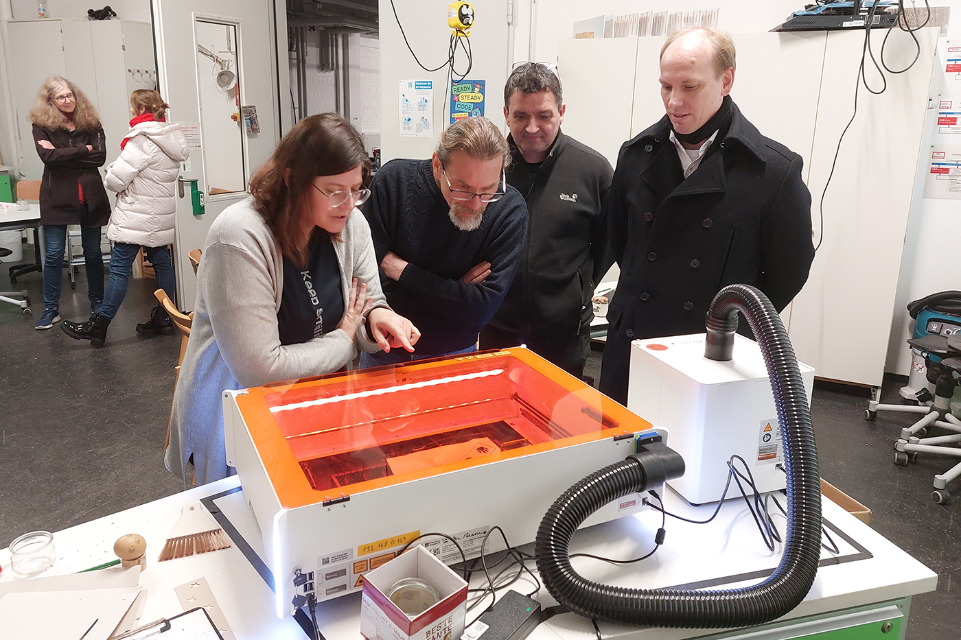 Beim Workshop im Techniklabor erhielten die Vertreter der natec Verbandsmitglieder einen Einblick in die Arbeit der Zoo-Akademie. (Foto: Zoo Heidelberg)